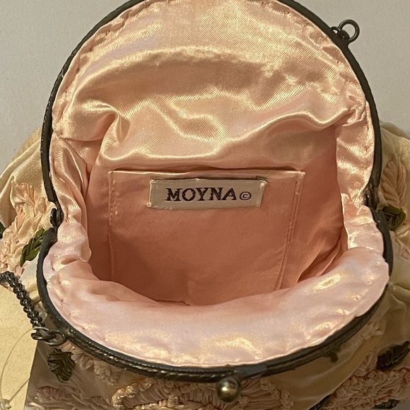 Moyna Cream Floral Embroidered Women's Bag - Picture 3 of 6